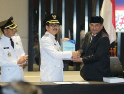 Sertijab Pj.Bupati Aswarodi Dengan Bupati Hamartoni & Wakil Bupati Romli Di Pimpin Oleh Gubernur Lampung