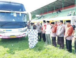 PEMERINTAH KABUPATEN LAMPUNG UTARA LEPAS KEBERANGKATAN JEMAAH HAJI SEBANYAK 47 ORANG, KLOTER 2 TAHUN 2025