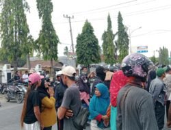 300 Warga Demo Polres Lamteng Minta Mobil dan Sopir yang Ditahan Dibebaskan